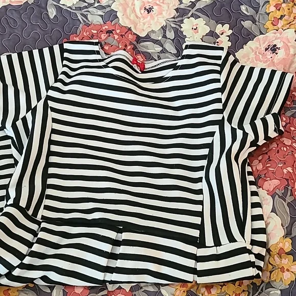 Black and white striped dress girls size 10-12 - Picture 5 of 7